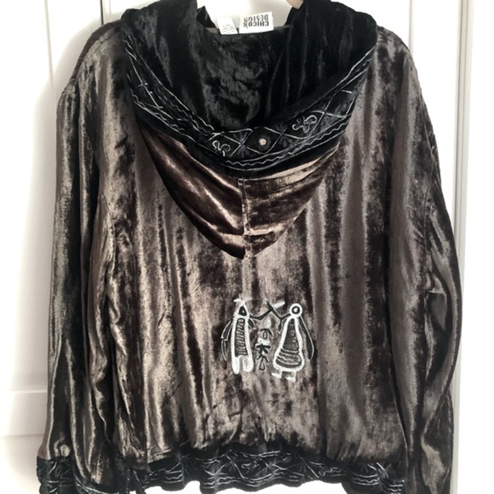 ♥️SOLD♥️SOLD♥️♥️Chico’s BOHO HOOD VELVET JACKET ASIAN FROG CLOSURES*KIMONO